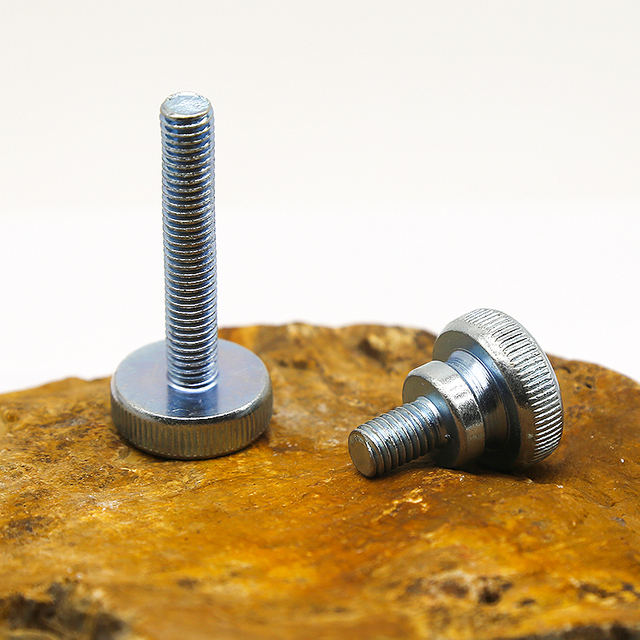 Hand-Tighten Screws